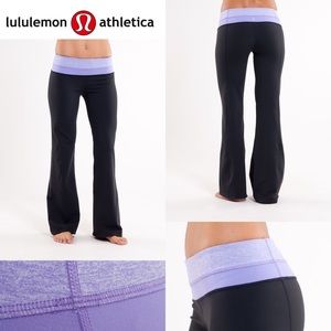 Lululemon Athletica Full On Luon Groove Pants in Black & Purple. Size 6.